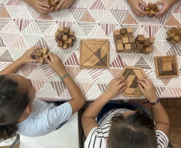 Gemini_Generated_Image_r28zztr28zztr28z